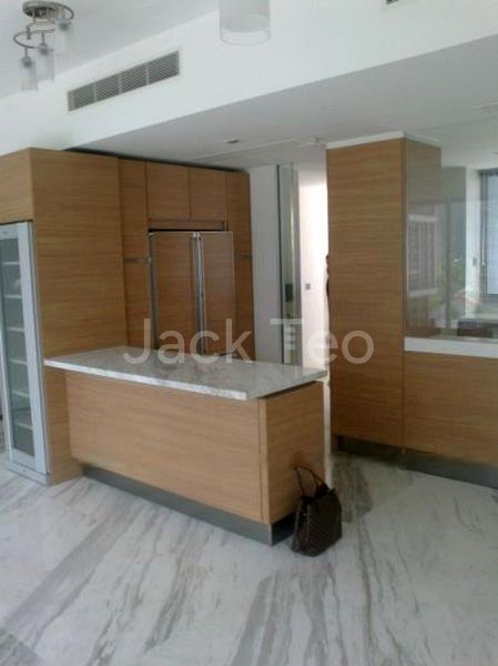 2 Bed Condo for Rent in  Suites @ Cairnhill - Image 5